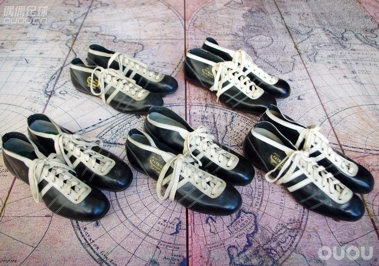 【在法国发现5双库存了60年的 法产PATRICK古董手工足球鞋】1950年代末,足球鞋发展进入较大转变时期的产物