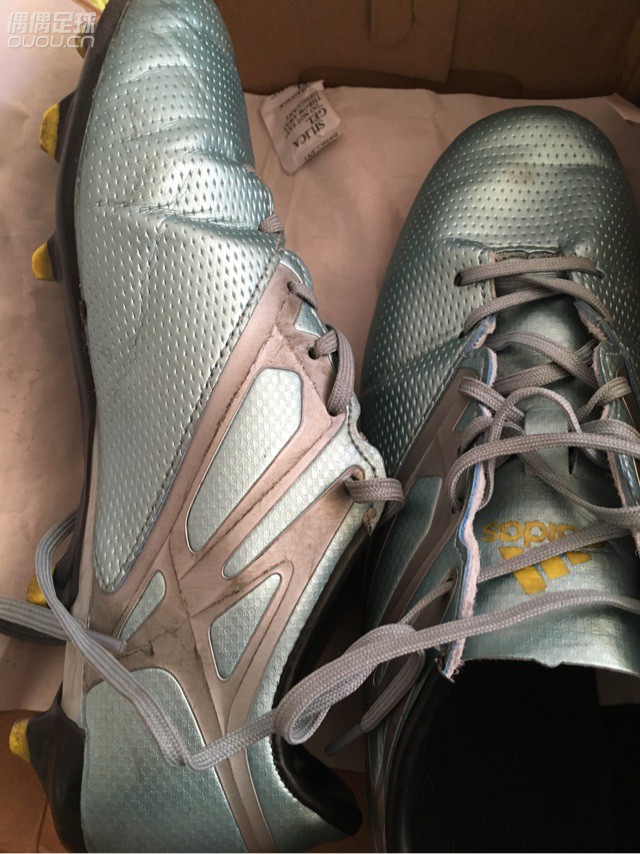 大神看看这个梅西是正品吗?