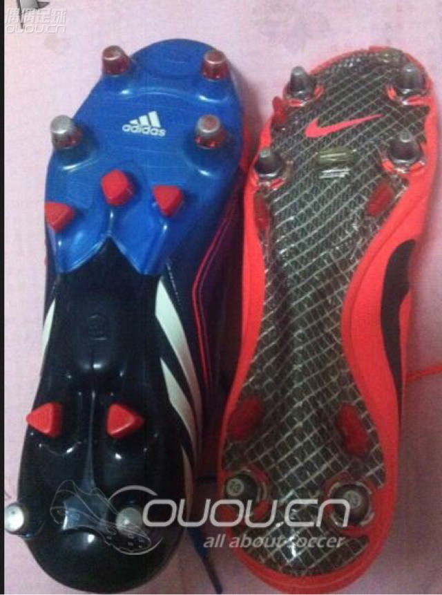 sg球鞋换塑料钉后实战人草的筒子有吗?