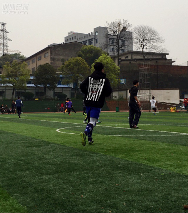 莫名我就喜欢你 深深地爱上你 ?