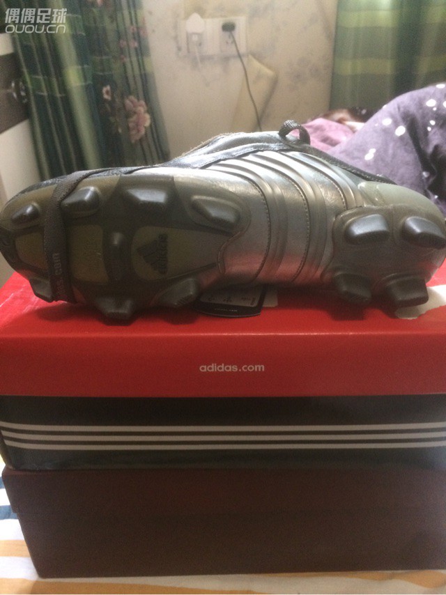 求大神鉴定下,这鞋是顶级吗?900收的,贵了没?