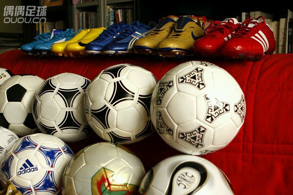 世界杯-几年前上街闲逛偶得 还算便宜就收了