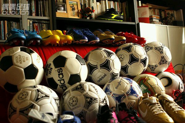 世界杯-几年前上街闲逛偶得 还算便宜就收了