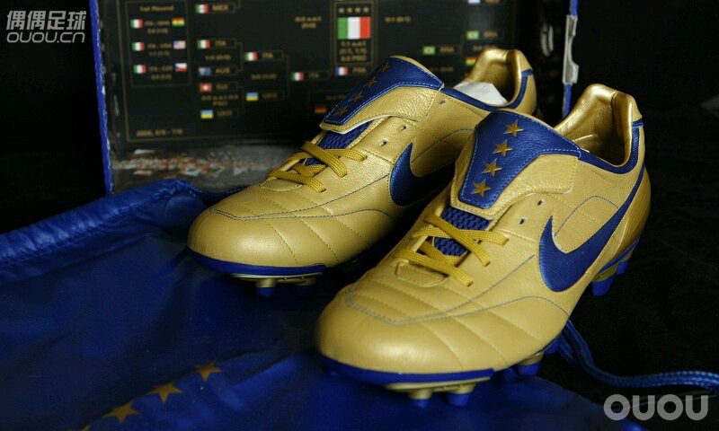 意大利四星nike legend 1 fg这个纯是因为那年的意国太牛逼了