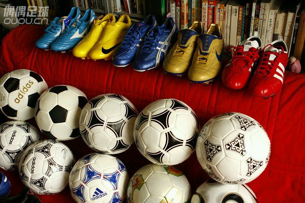 世界杯-几年前上街闲逛偶得 还算便宜就收了