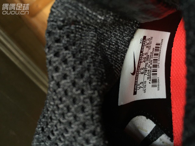 刚到的鞋子,请给我看下,是不是正品!