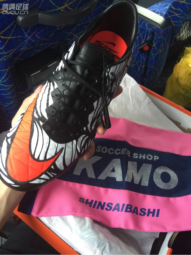 上周日本大阪心斋桥kamo新入的内马尔毒锋顶级hg 完全是被配色吸引 其实我是个刺客控啊