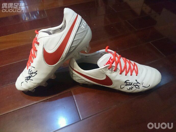 张琳芃亲签落场NikeiD Tiempo Legend 6