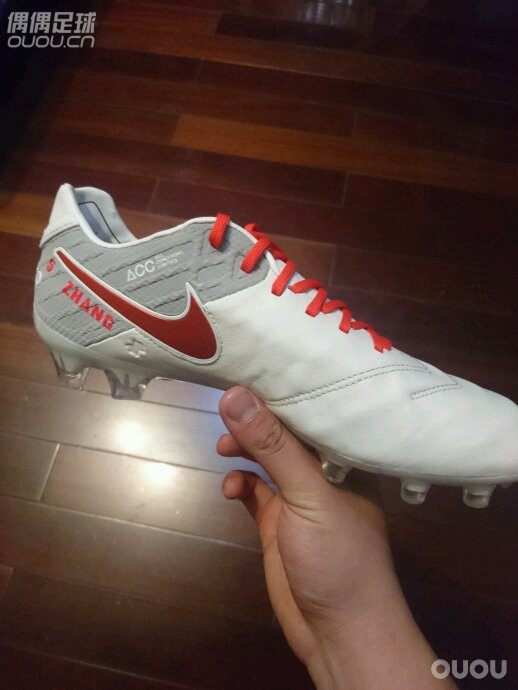 张琳芃亲签落场NikeiD Tiempo Legend 6