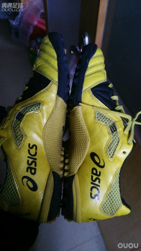亚瑟士足球鞋的鞋码问题。这两只一只是jp260,另一只是jp255.怎么相差这么多?
