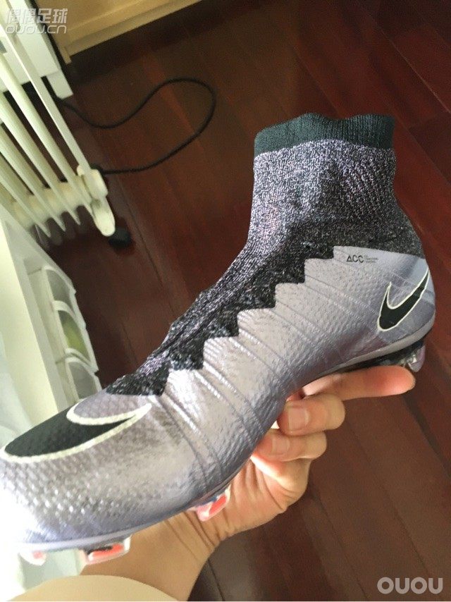 請問大俠們,FG在人草上很傷膝蓋嗎?