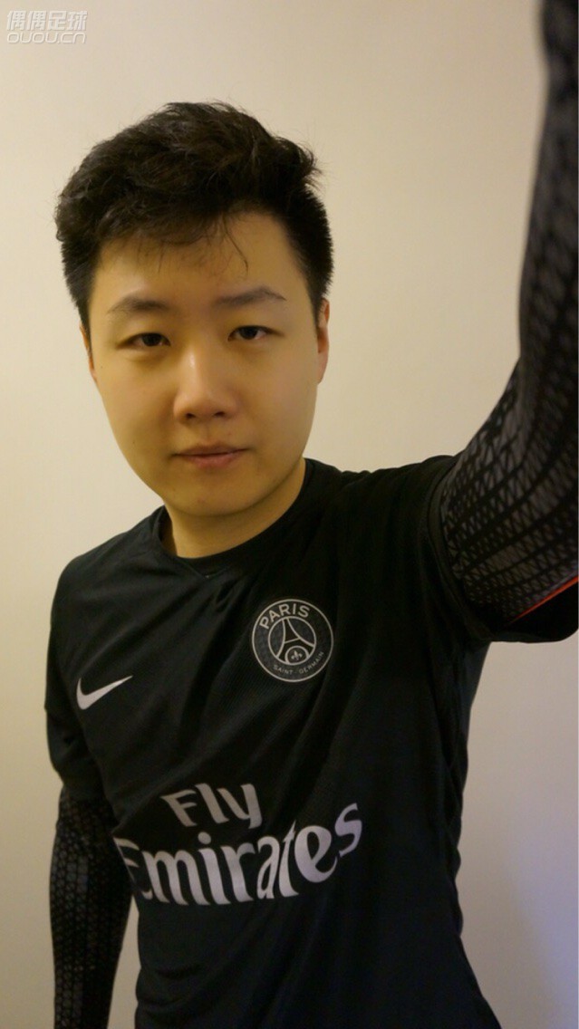 大巴黎客场全黑球衣,599入的球员版