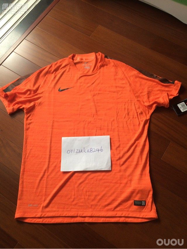 新买的 应该是光板顶级吧??