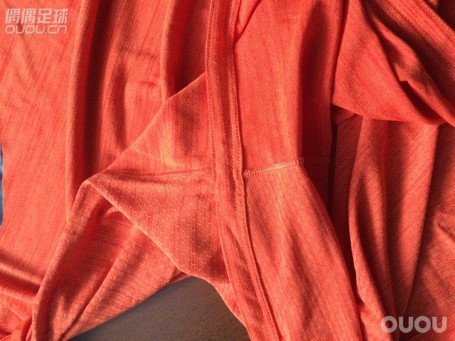 新买的 应该是光板顶级吧??