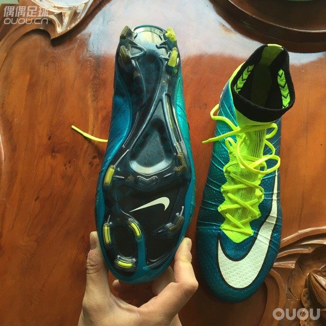 好久没发帖昆明终于迎来了这美丽的天气,这草坪这太阳真的好惬意!