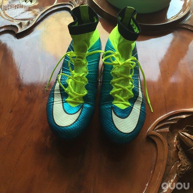 好久没发帖昆明终于迎来了这美丽的天气,这草坪这太阳真的好惬意!