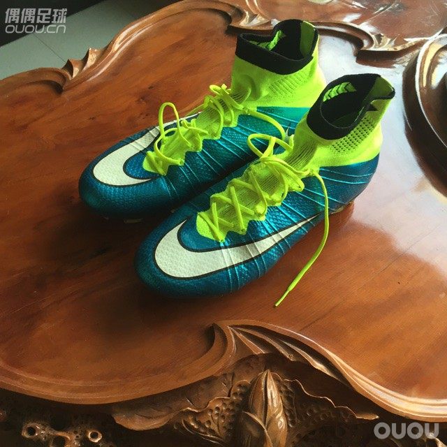 好久没发帖昆明终于迎来了这美丽的天气,这草坪这太阳真的好惬意!