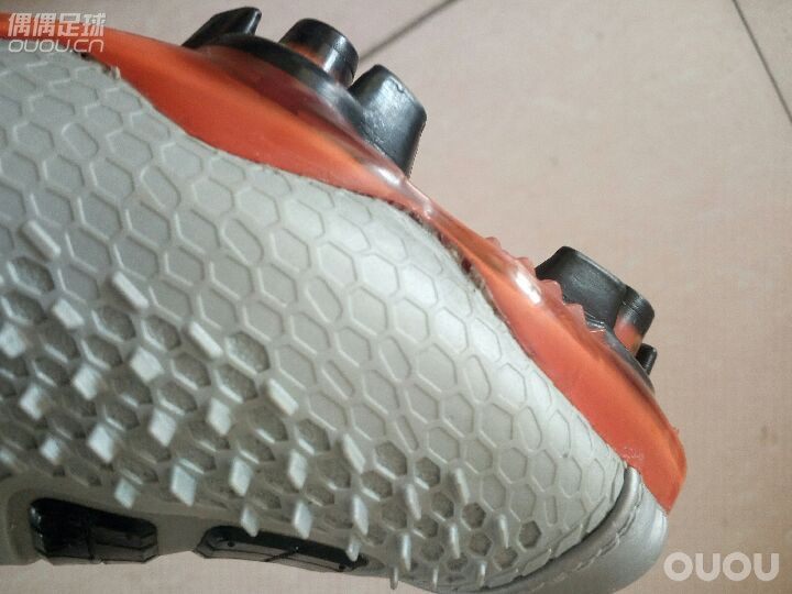 求大神鉴定,这是双什么鞋?是不是换得底?是假鞋嘛?