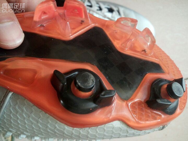 求大神鉴定,这是双什么鞋?是不是换得底?是假鞋嘛?