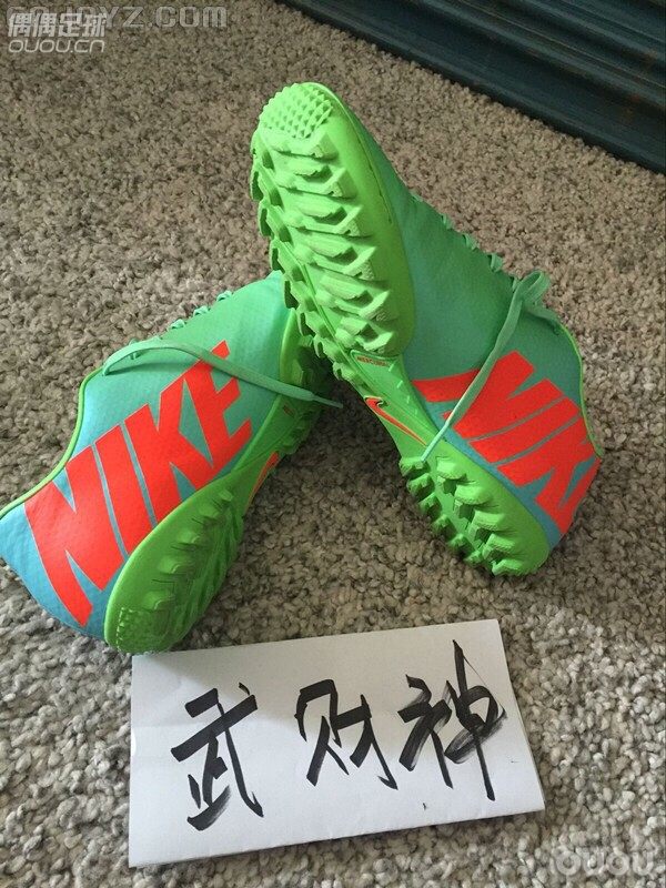 此鞋为什么鞋头那么圆,是正的吗?