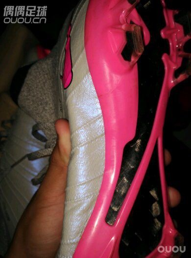 好鞋配好垫,superfly4!想必大家都熟悉!最近在某宝收了一双,到手一看,整体还算满意!