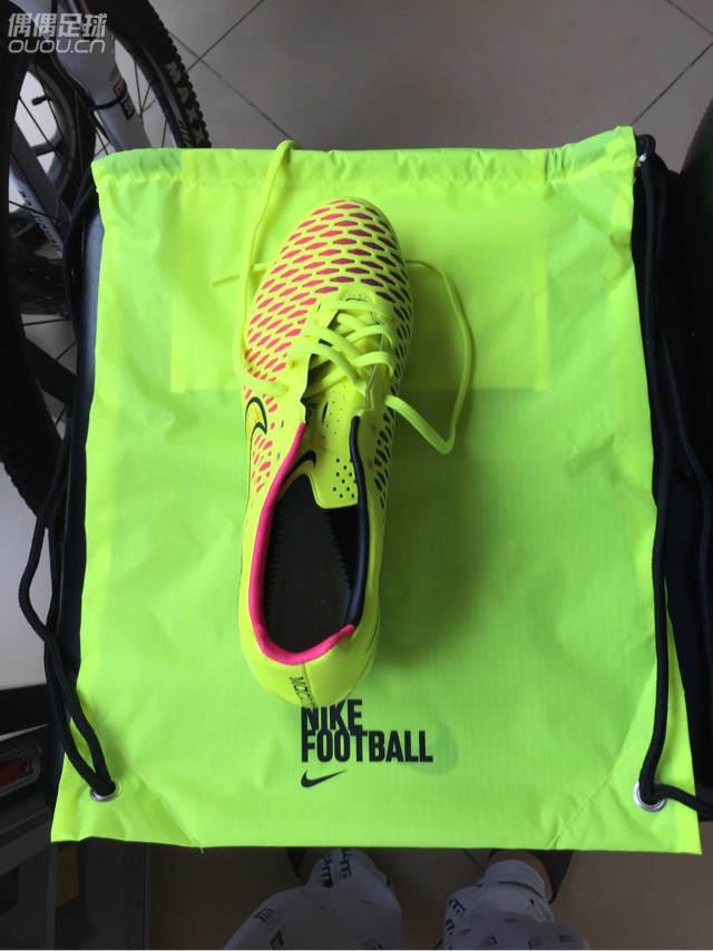 新买的鬼牌顶级,想请大神帮忙鉴定下真假。谢谢了。