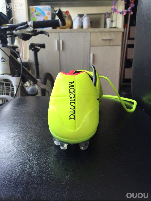 新买的鬼牌顶级,想请大神帮忙鉴定下真假。谢谢了。