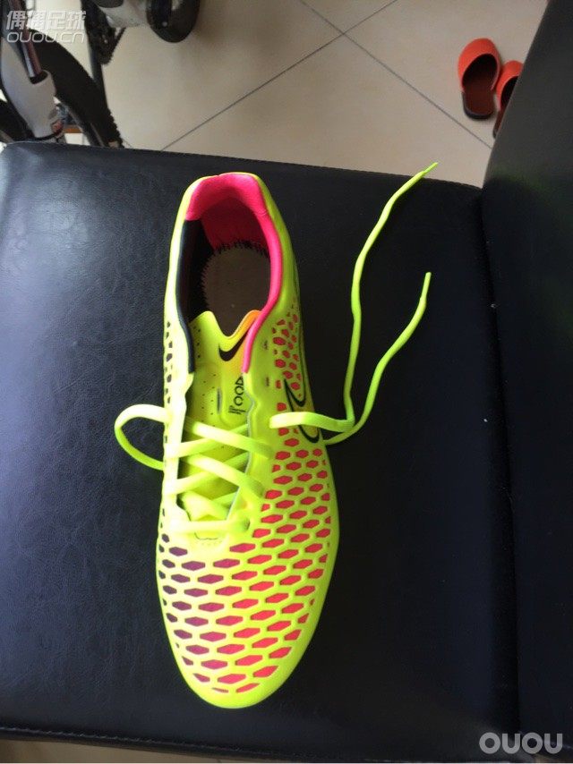 新买的鬼牌顶级,想请大神帮忙鉴定下真假。谢谢了。