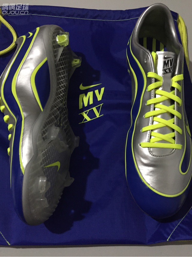 终于将你揽入怀中