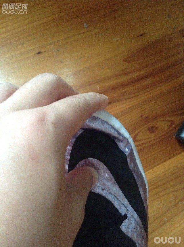 他们说要买大半码,我照做了,结果……..脚尖会这样,怎么办?