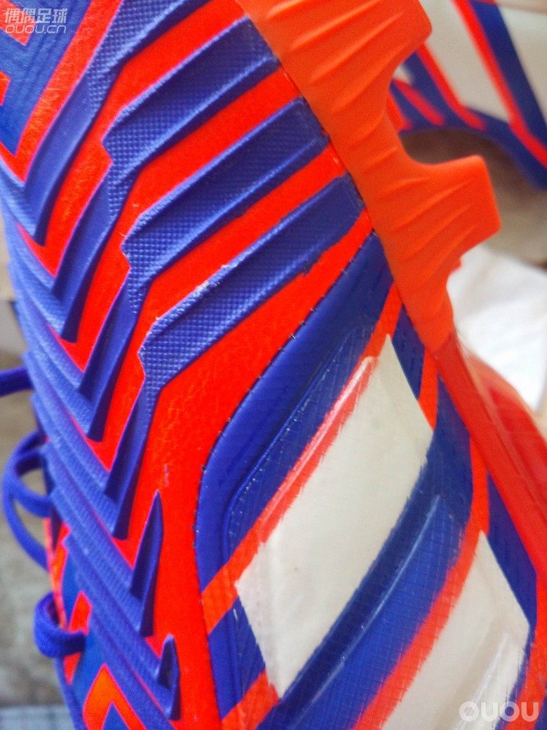 (已补图片)求大神鉴定在某宝上买的adidas猎鹰14顶级HG,!!??