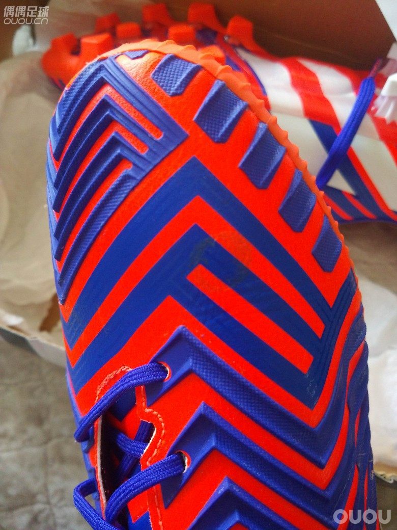 (已补图片)求大神鉴定在某宝上买的adidas猎鹰14顶级HG,!!??