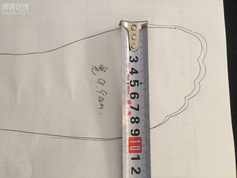 求教 帮我看看我的脚屠么?能上刺客不???