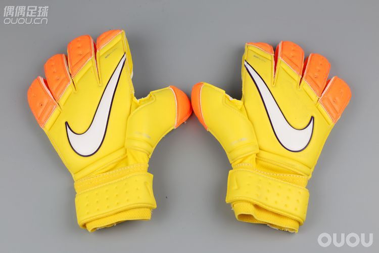 守护者之盾-门将手套特卖专场!