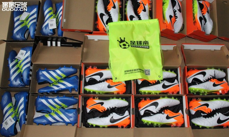 欧冠决赛 欧洲杯什么的 是不是流行穿上装备看球赛