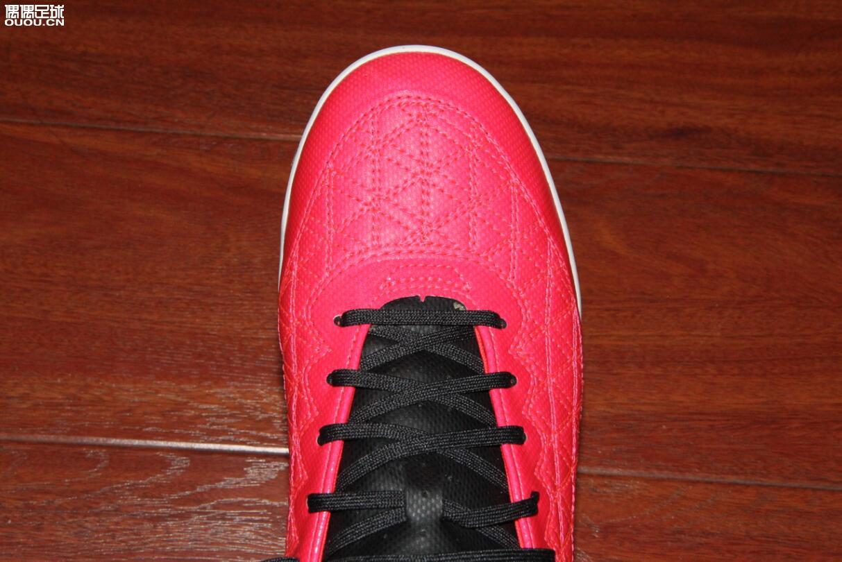 骚气外露 阿迪达斯ACE 16.3 TF开箱简评