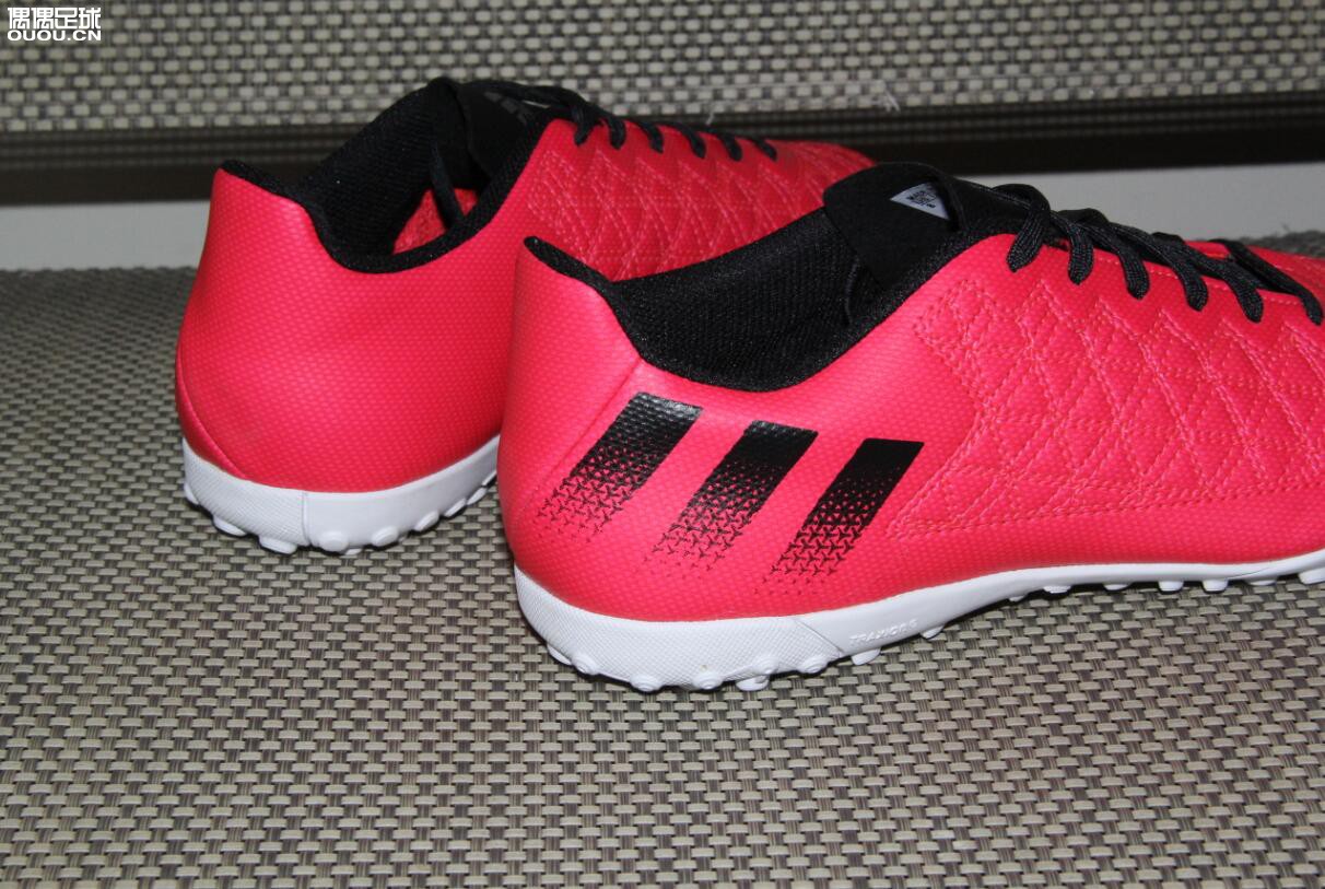 骚气外露 阿迪达斯ACE 16.3 TF开箱简评