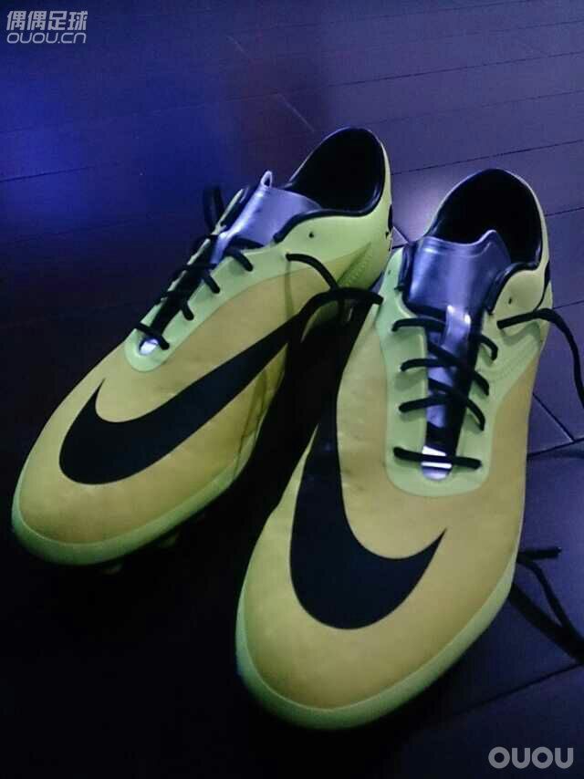 老鞋,新玩法?毒蜂一秒变萤火虫!