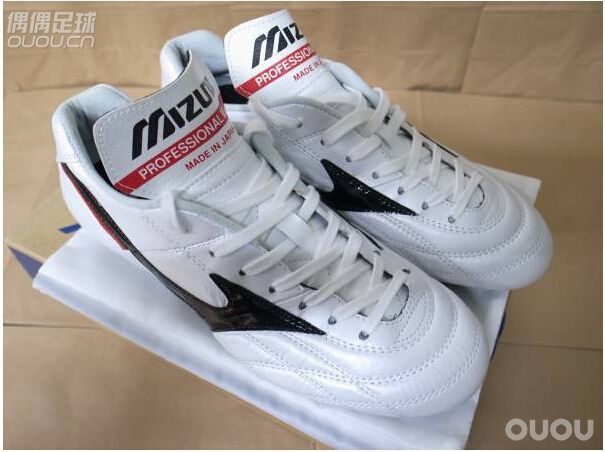 足球鞋颜论自由之mizuno morelia