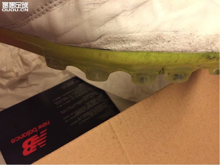 上周末传六落地,一开始确实比较包脚,特别是前脚掌,踢了一个钟之后