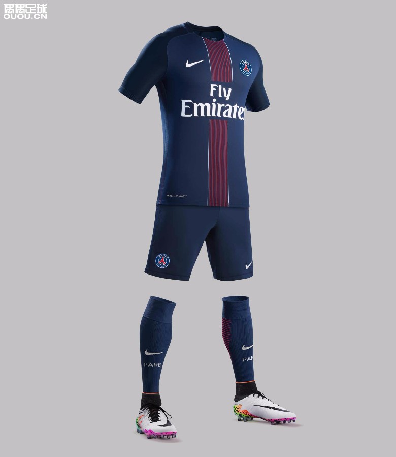 大巴黎16-17赛季主场球衣