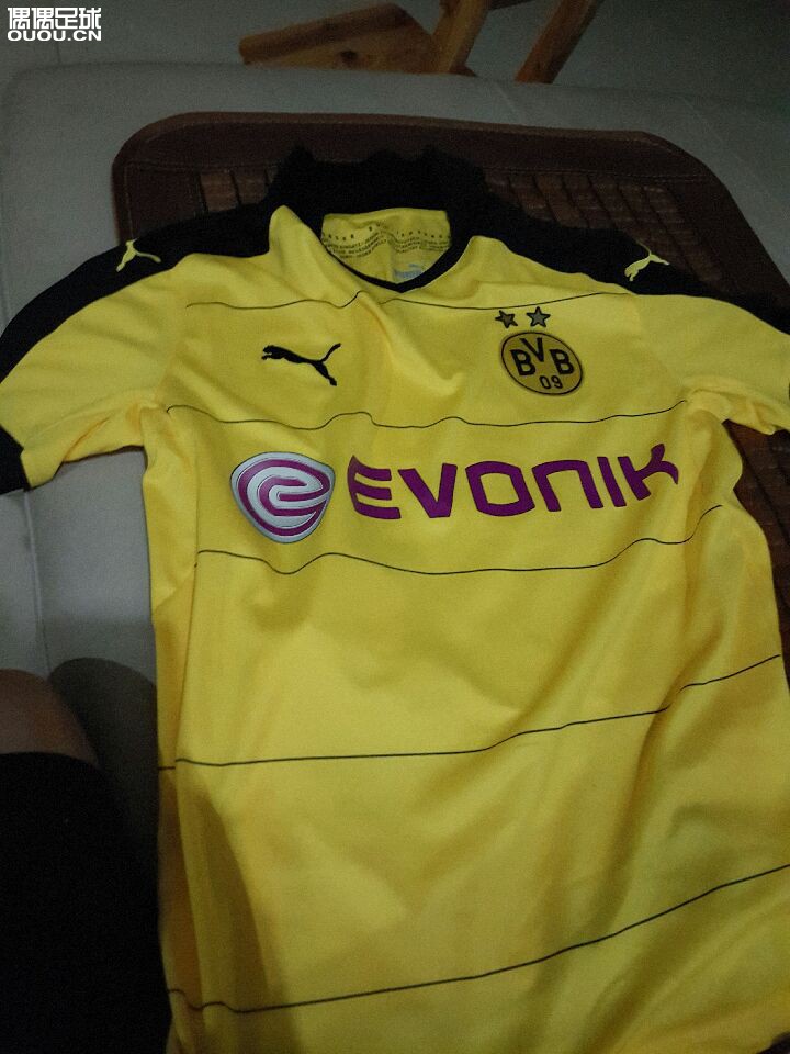 某宝pds代购的多蒙球衣,是正品吗,求鉴???