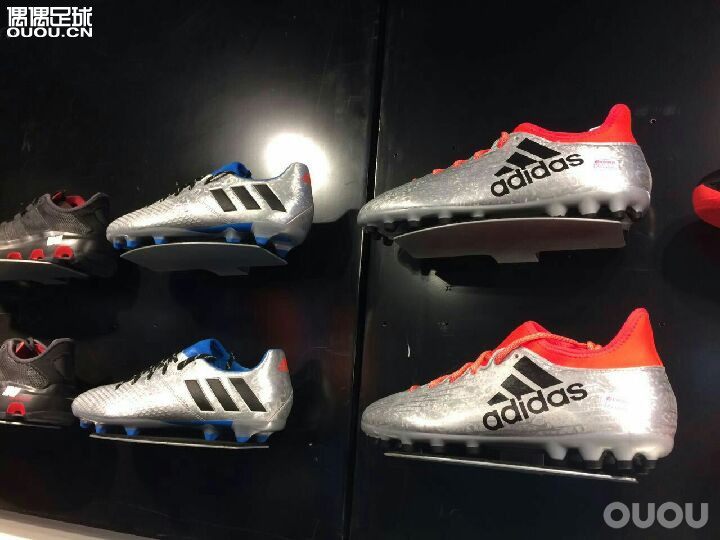 最新款阿迪足球鞋上架了~