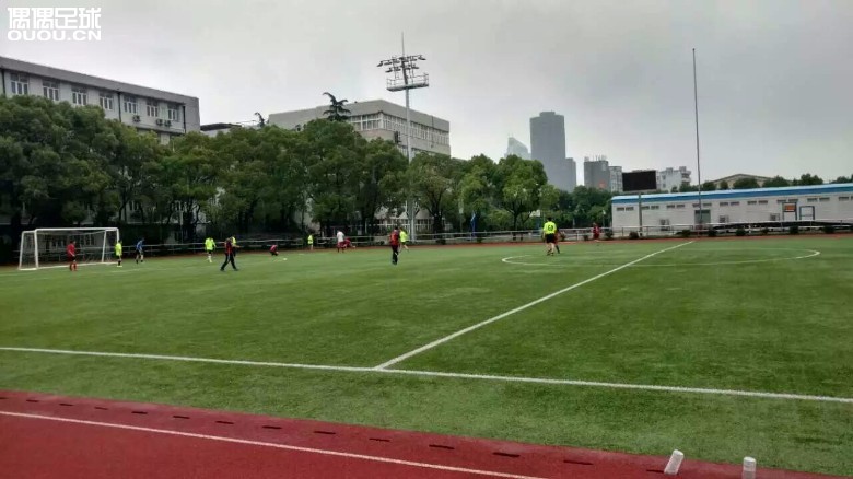 上海浦东足球队招人试训,有固定主场