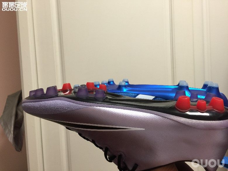 分享两双刚入新鞋:ACE Purecontrol和刺客10液态金属