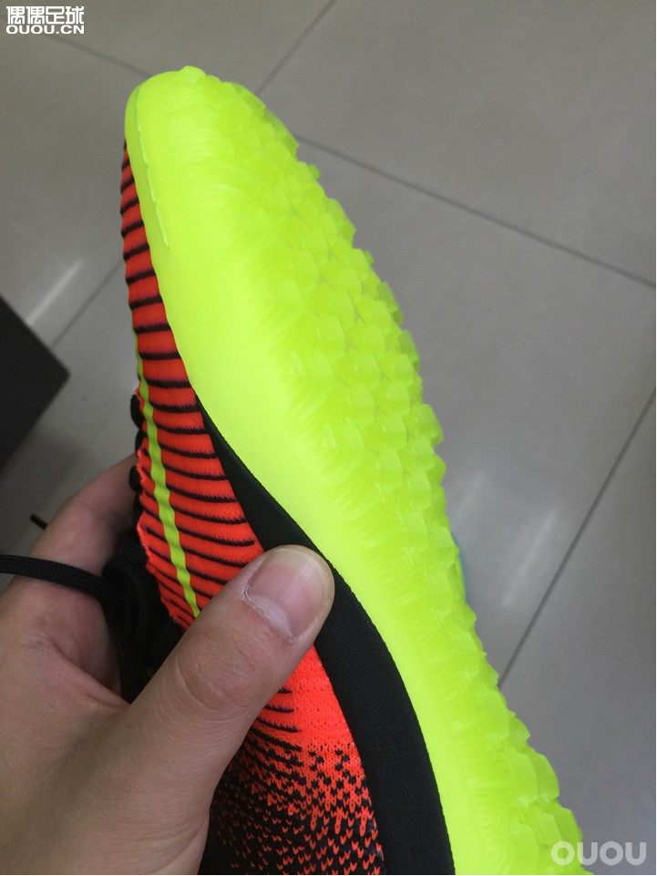 新刺客tf、换面毒蜂简单对比,朋友一直纠结刺客还是换面的毒蜂,所以这不靠谱的哥们居然都买了