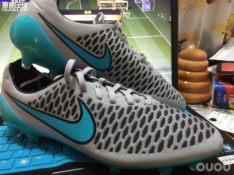 久违了~偶偶!Nike Magista Opus FG开箱