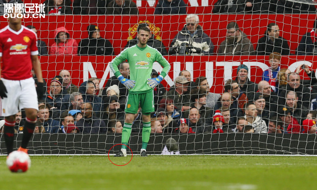 荷丫终穿16了,不过是定制