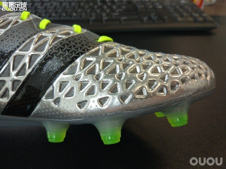 新入一双ACE16.1欧洲杯水银,求鉴定