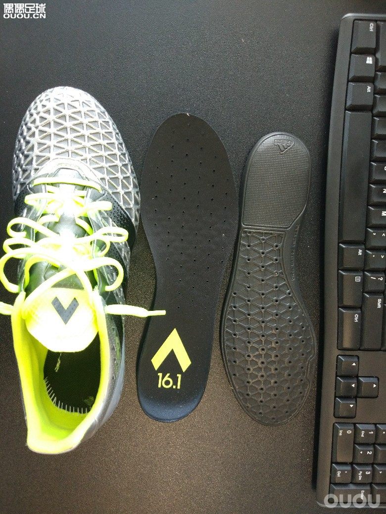 新入一双ACE16.1欧洲杯水银,求鉴定